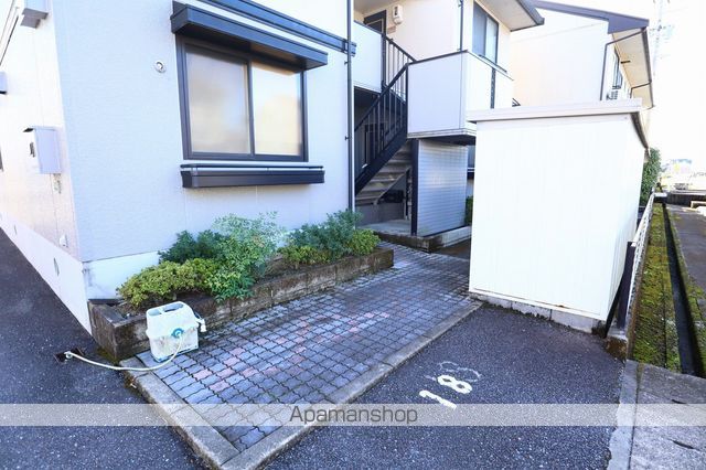 夏梅ビレッジ E棟の玄関写真