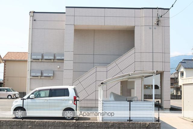 福山市 2階建 築10年の外観写真