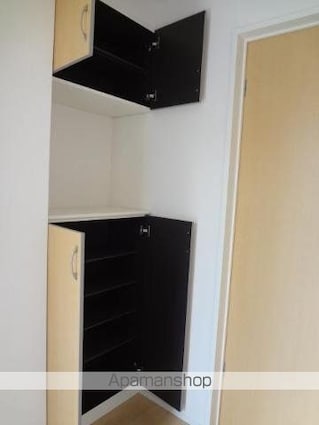 Ｌａーｒｅｃｏｌｔｅ（ラ・レコルト）[1K/32.97m2]の玄関