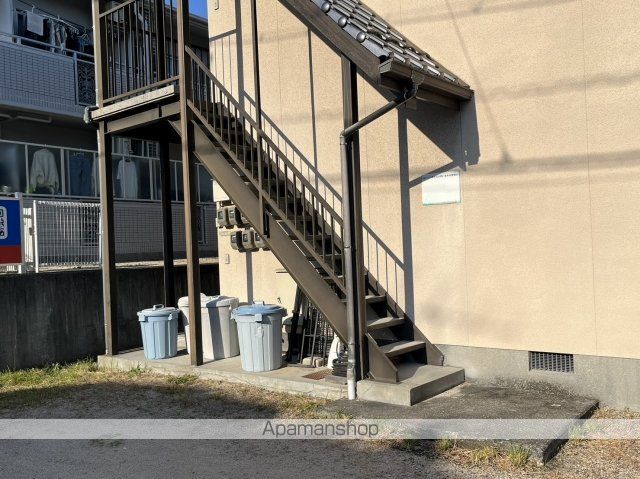 コーポヨシザキの玄関写真
