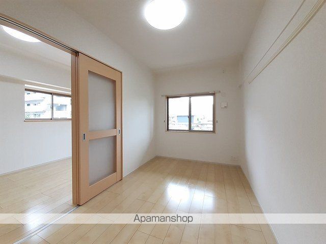 ラウレア Kの内装写真