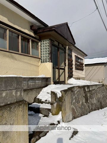 函館本線 南小樽駅 徒歩15分 1階建 築97年の玄関写真