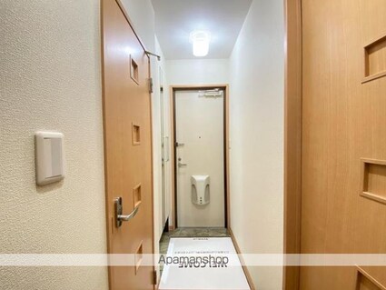 パラディー森塚[1R/33.34m2]の玄関