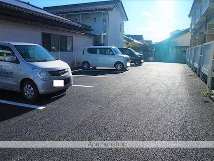 長野県飯田市松尾代田[1K/26.4m2]の駐車場