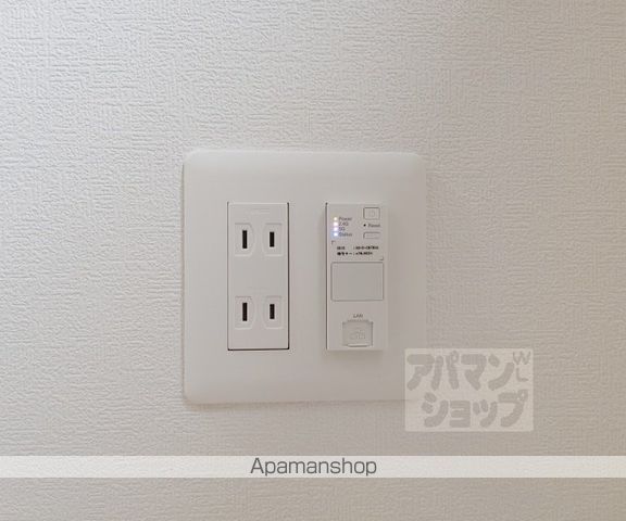 F ASECIA POLAKEの内装写真