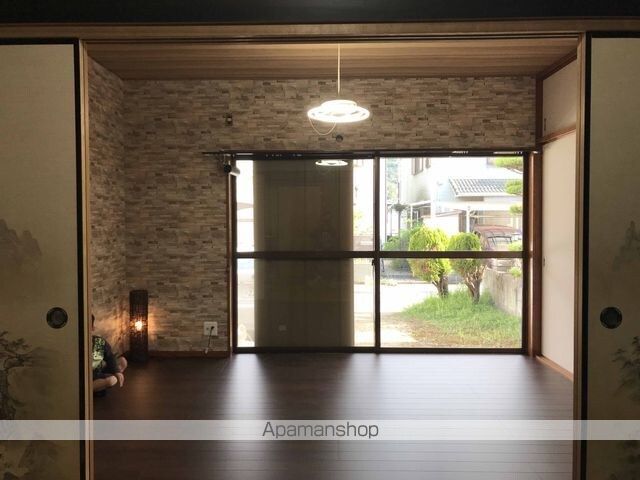 内原戸建[4DK/84.04m2]のリビング・居間