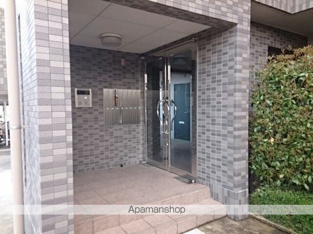 ソレアード・K・Sの玄関写真