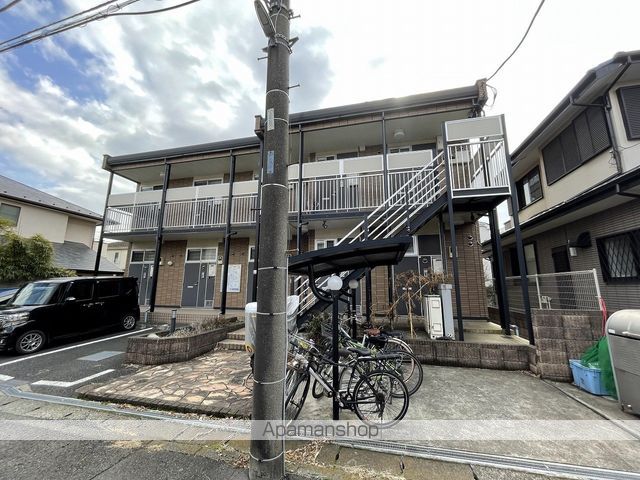 レオパレスアズールの外観写真