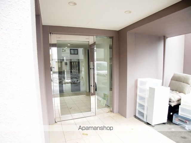 AVANCER本通南の玄関写真