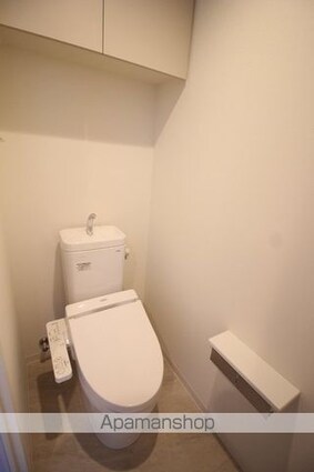 ロイヤルパークスＥＲ万代[2LDK/65.08m2]のトイレ