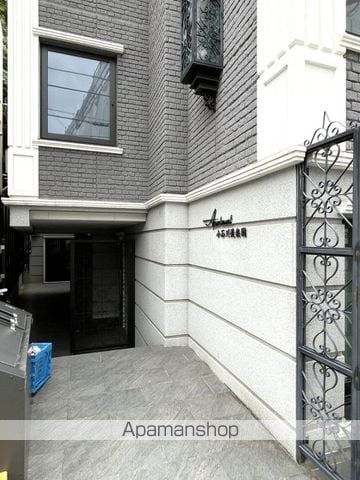 APARTMENT小石川後楽園の玄関写真