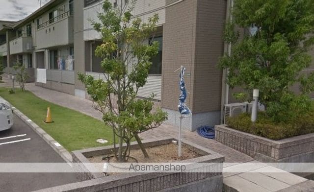 グランマスト多治米 A棟の玄関写真