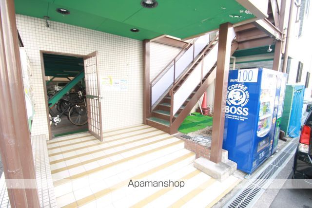 ガレージフィールド相川の玄関写真