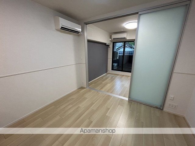 LUCE 伴中央の内装写真