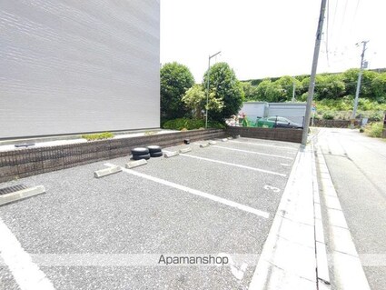 レオパレスメロディーベルイノⅡ[1K/20.28m2]の駐車場