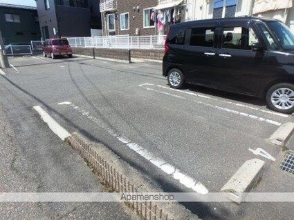 プレッソ[2LDK/57.01m2]の駐車場1