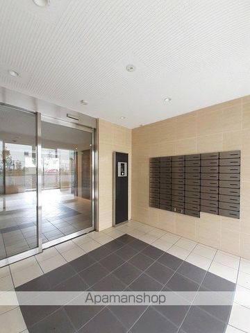 プラシードの玄関写真