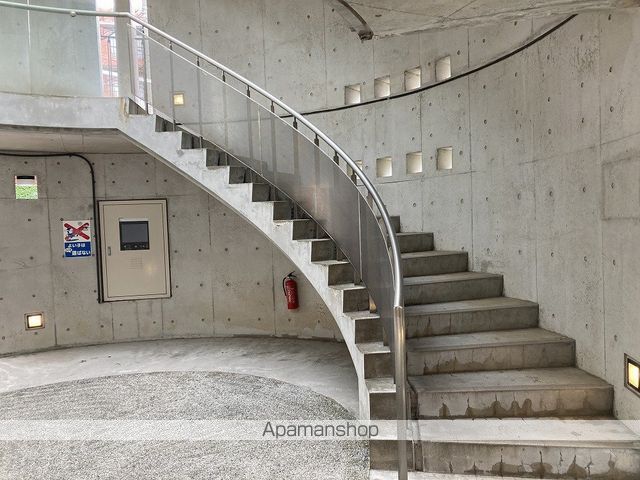 T’S GARDEN西寺尾 D棟の玄関写真