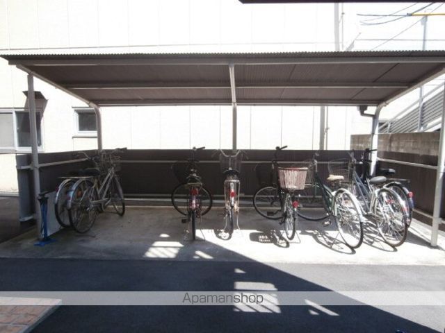森ビルの玄関写真