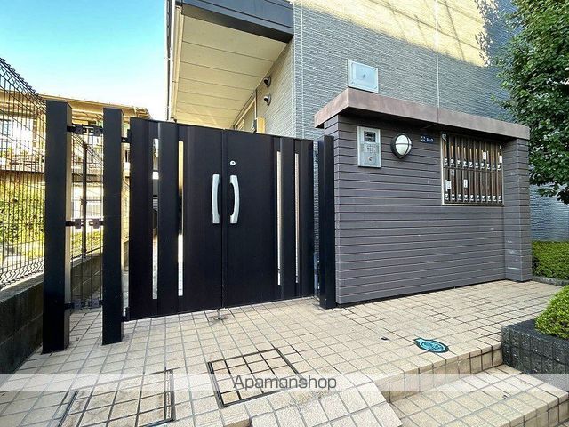 レオパレス輝の玄関写真