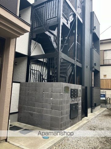 レグレス保土ヶ谷の玄関写真