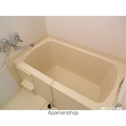 コンフォリア愛宕[1R/25.19m2]のバス