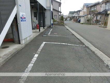 フォルツァ[2LDK/51m2]の駐車場1