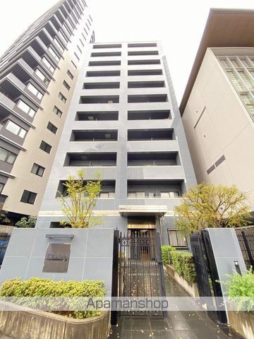 台東区池之端のマンションの外観1