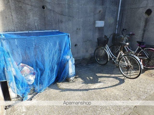 【福岡市東区香住ヶ丘のアパートの写真】