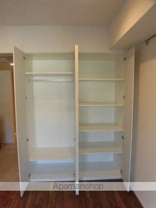 ザ・パークハビオ三軒茶屋テラス[1K/25.48m2]の収納