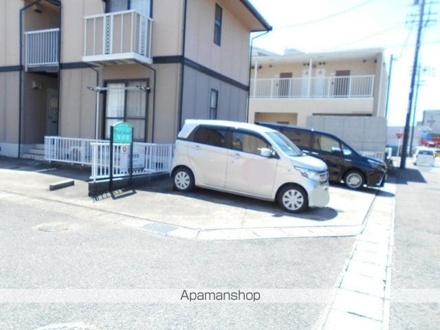 ファミール堀部III A棟の外観写真