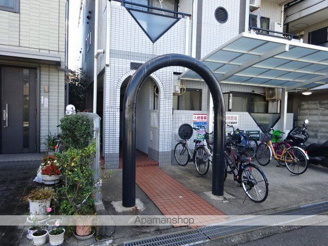 クイーン桜木の玄関写真