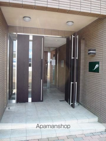 アルエット湘南の玄関写真