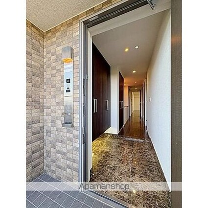 プレシアスコート東山元町テラスＡ棟　５０６号室[3LDK/82.17m2]の玄関