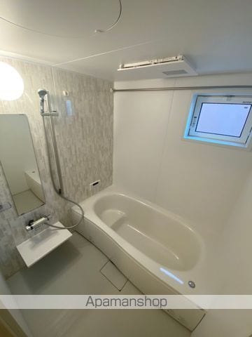 L’ESSORの内装写真