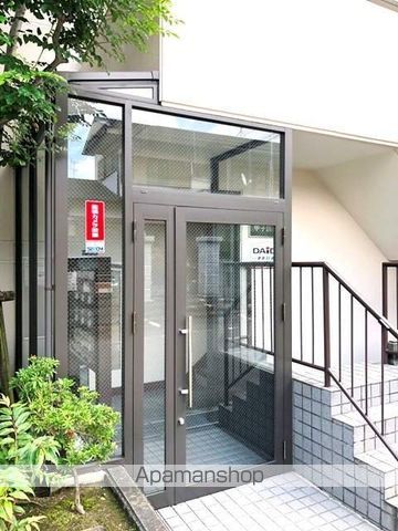 ロイヤルメゾン甲子園口IIIの玄関写真