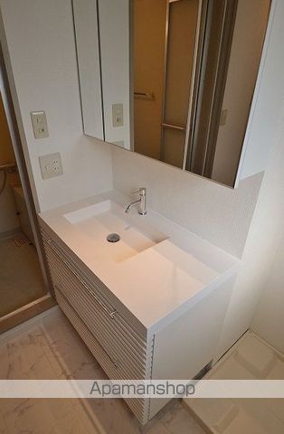 オーパスツーの内装写真