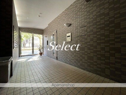 神奈川県横浜市中区弥生町１丁目[1K/29.1m2]のエントランス