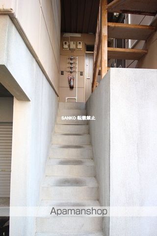 MKハイツの玄関写真
