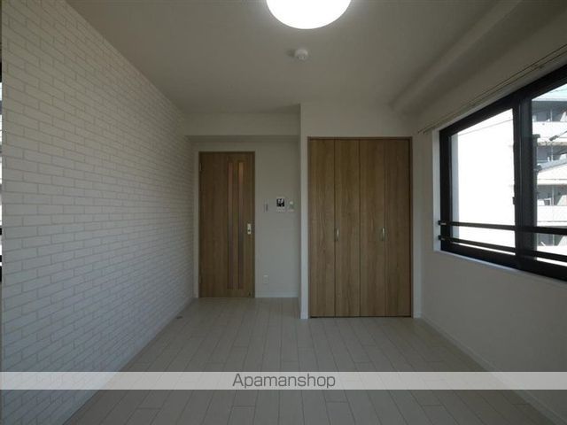 SS-7 APT.の内装写真