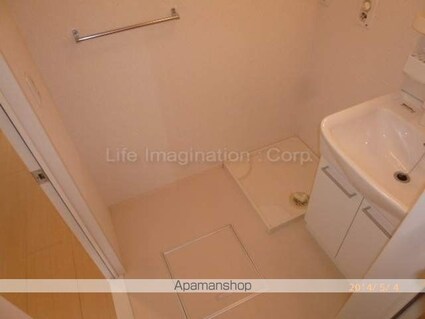 滋賀県草津市西草津１丁目[1K/30.27m2]の洗面所