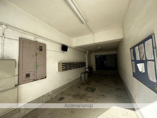 星田マンションの玄関写真