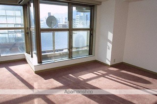 エルミタージュユリの内装写真