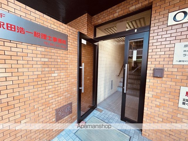 大濱ビルIIの玄関写真