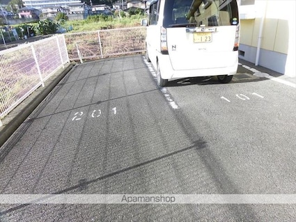 和歌山県和歌山市木ノ本[3K/46.05m2]の駐車場2