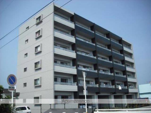 Y’s Court
