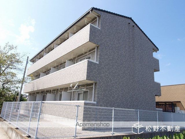 ボレバードマンションIIの外観写真