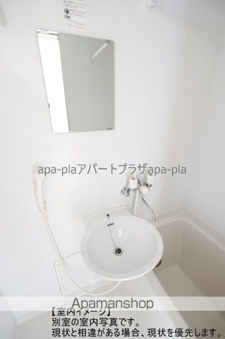 コンフェスト晋栄IIIの内装写真