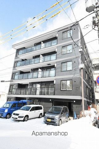 メニーズコート栄南プレミアの外観写真