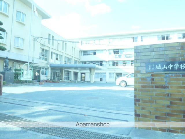 ラフォーレさつき九番館の周辺写真